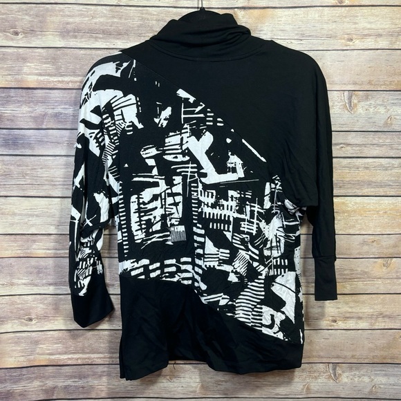 Art Simply By Dolcezza Size Small Black White Artsy Pullover - Picture 6 of 6